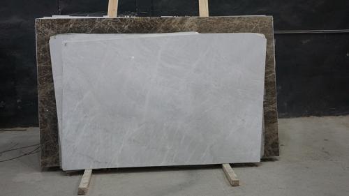 2)-holanta-white-marble-for-flooring